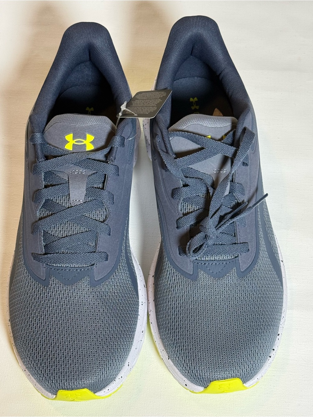 Under Armour Men's Ascend Athletic Running Shoes Gray Yellow (size 13)Brand new